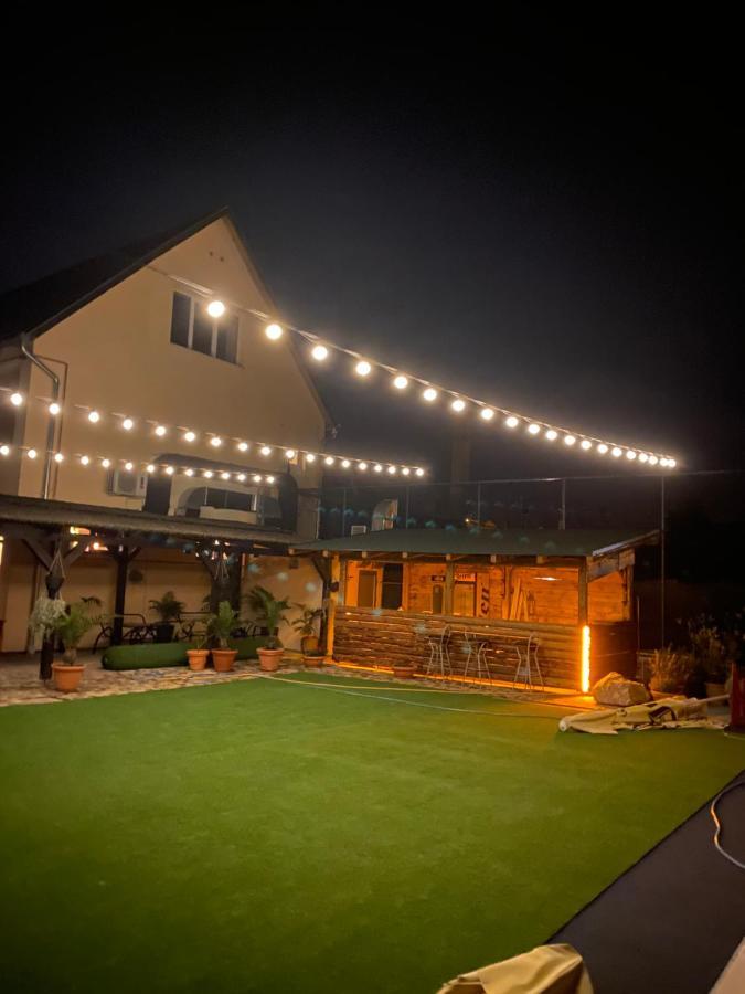 Garden House Bed & Breakfast Apatin Luaran gambar