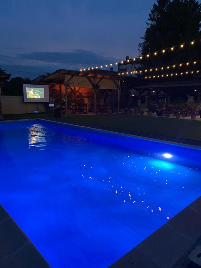 Garden House Bed & Breakfast Apatin Luaran gambar