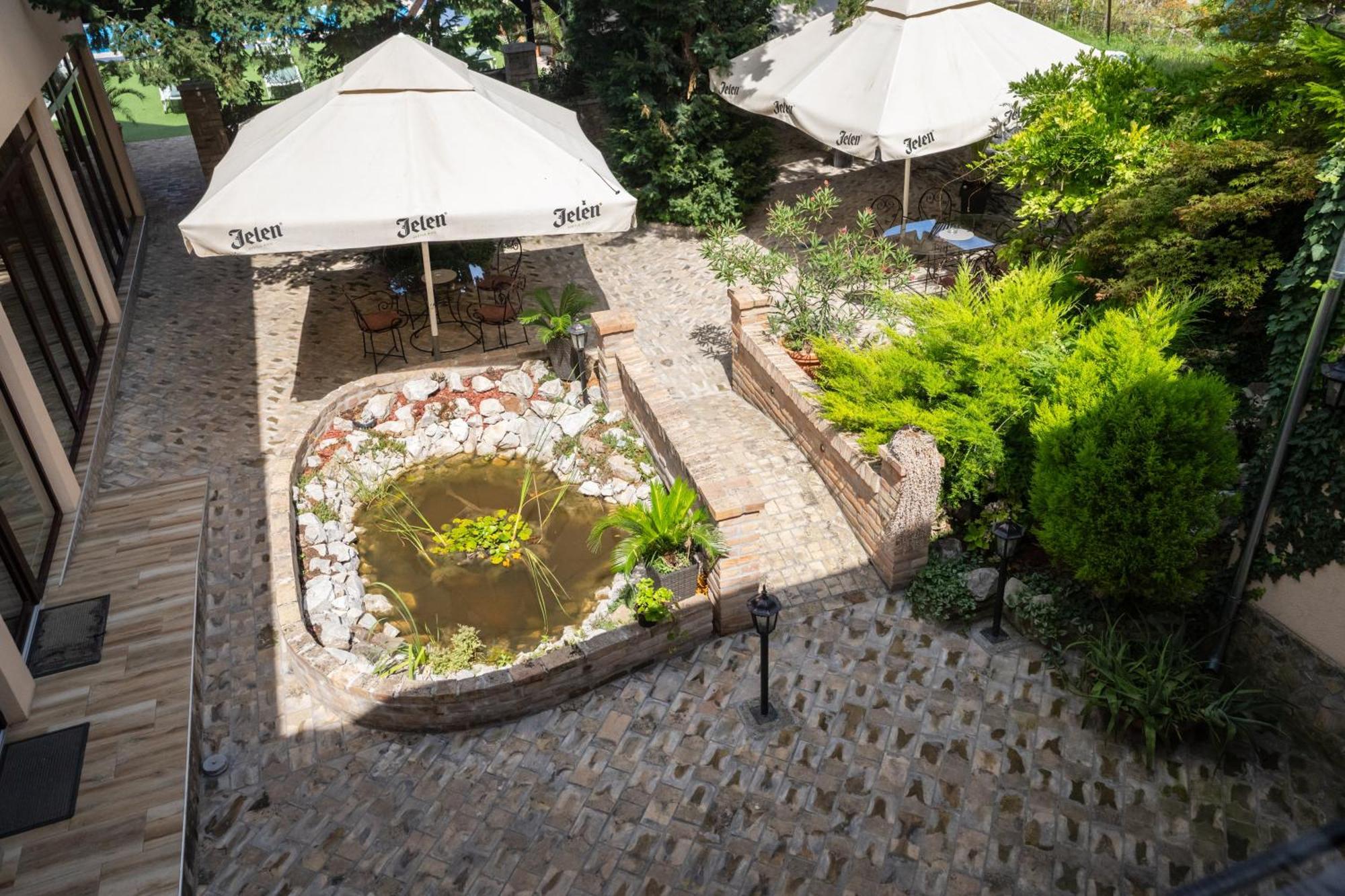 Garden House Bed & Breakfast Apatin Luaran gambar